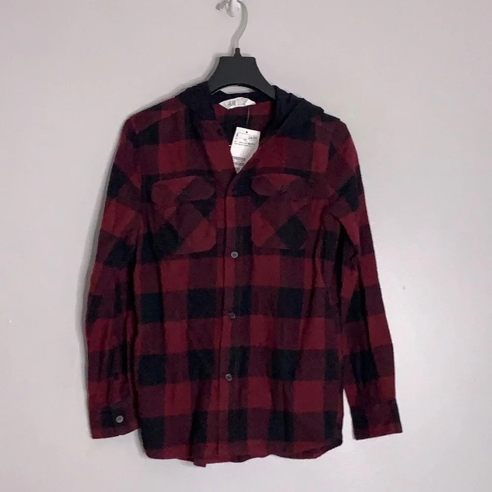 New with tags H & M long sleeve button down hooded flannel shirt 10-11 y kids